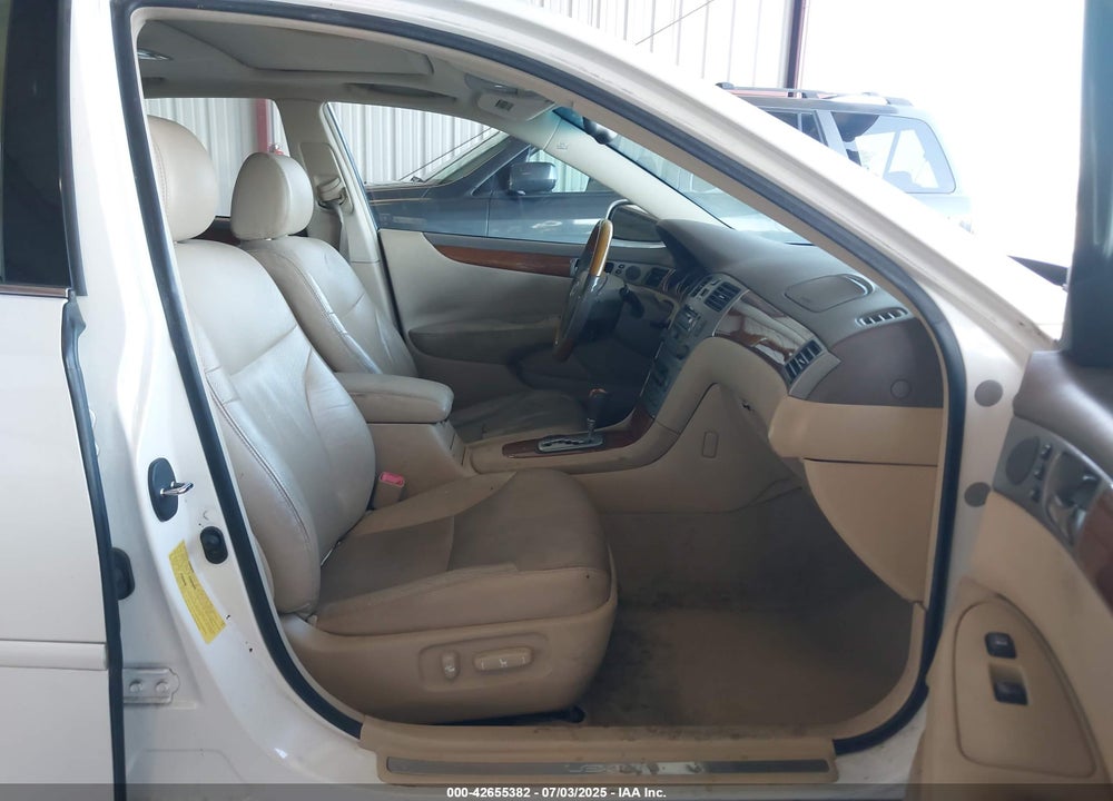 2005 LEXUS ES 330 VIN: JTHBA30GX55100717
