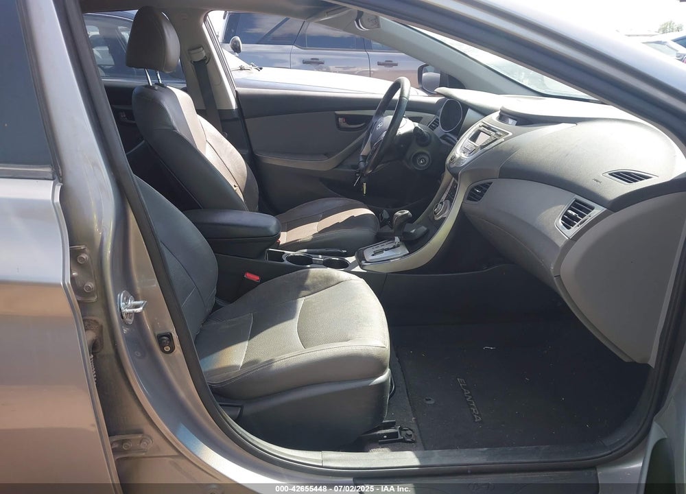 2011 HYUNDAI ELANTRA VIN: KMHDH4AE8BU120809