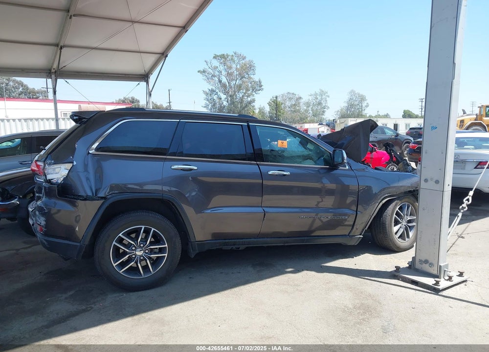 2018 JEEP GRAND CHEROKEE VIN: 1C4RJEBG9JC111092