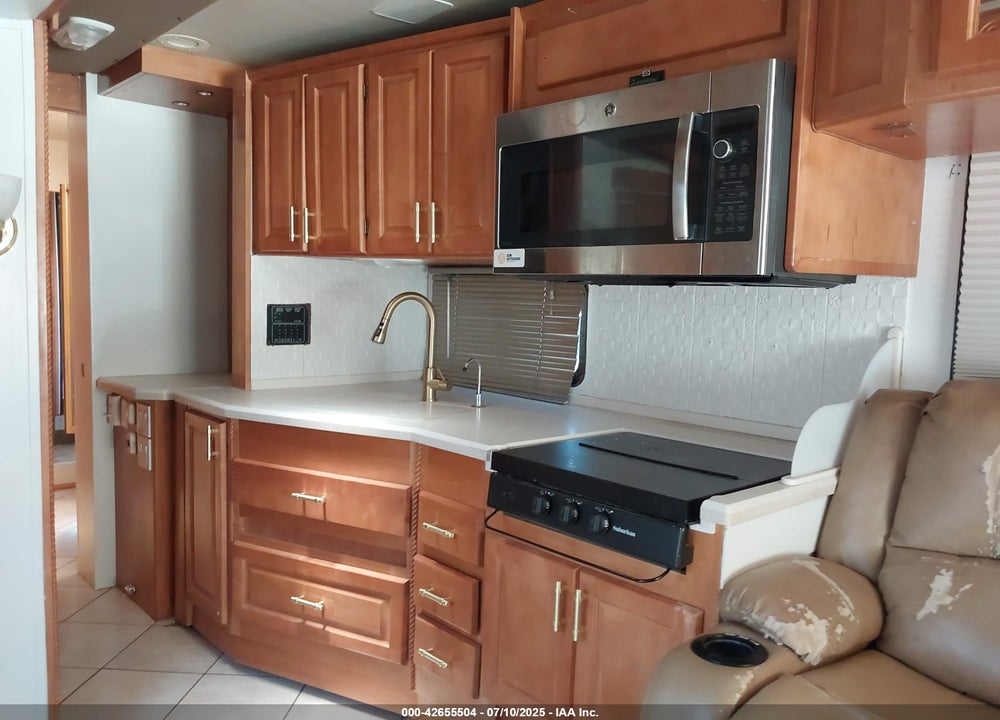 2003 FREIGHTLINER CHASSIS X LINE MOTOR HOME VIN: 4UZAAHAK63CM15919