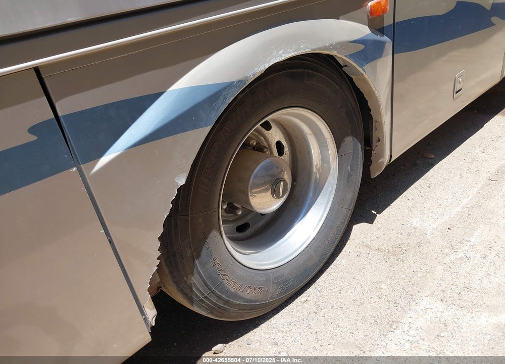 2003 FREIGHTLINER CHASSIS X LINE MOTOR HOME VIN: 4UZAAHAK63CM15919