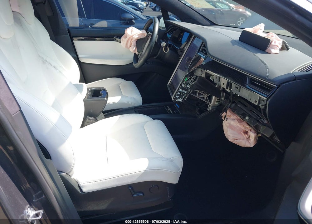 2019 TESLA MODEL X VIN: 5YJXCBE2XKF181057