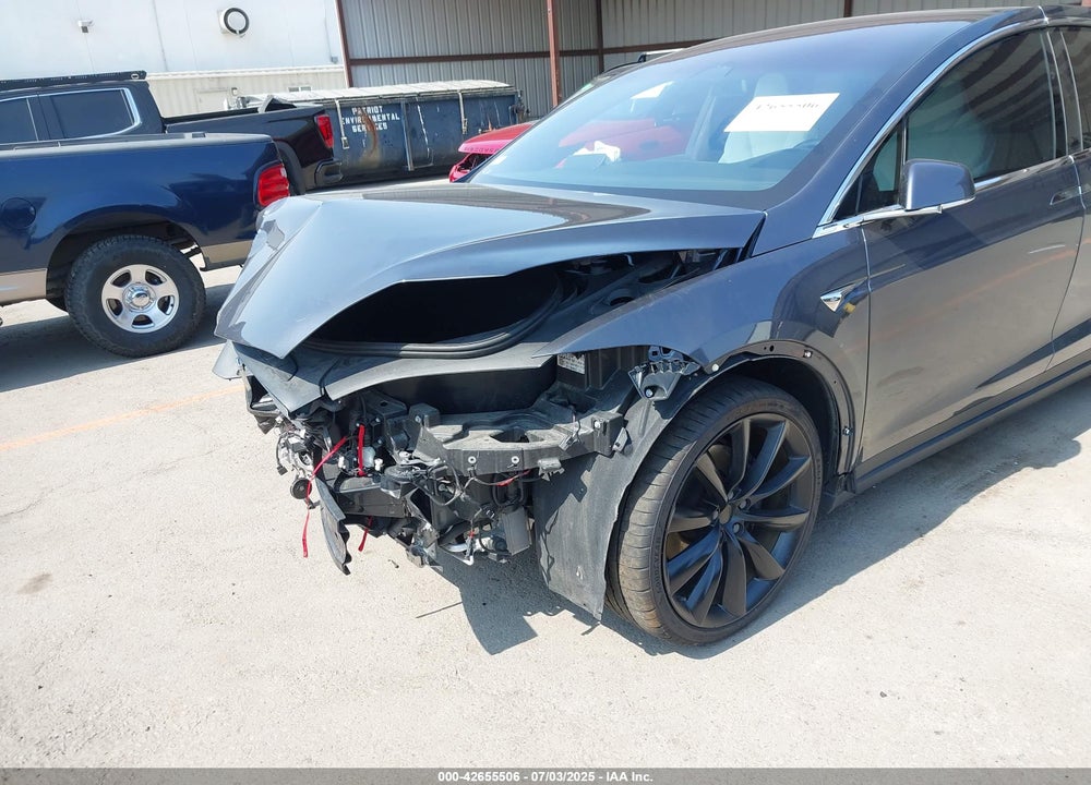 2019 TESLA MODEL X VIN: 5YJXCBE2XKF181057