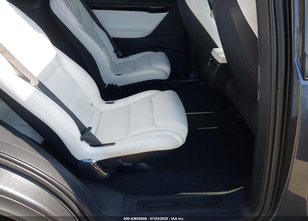 2019 TESLA MODEL X VIN: 5YJXCBE2XKF181057