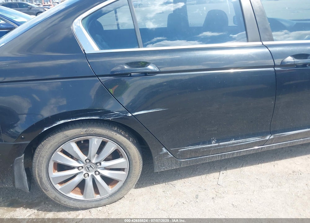 2011 HONDA ACCORD VIN: 1HGCP2F88BA085394