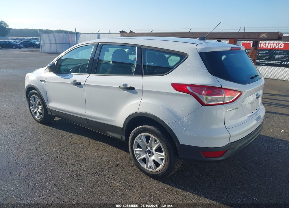 2014 FORD ESCAPE S VIN: 1FMCU0F73EUD10032