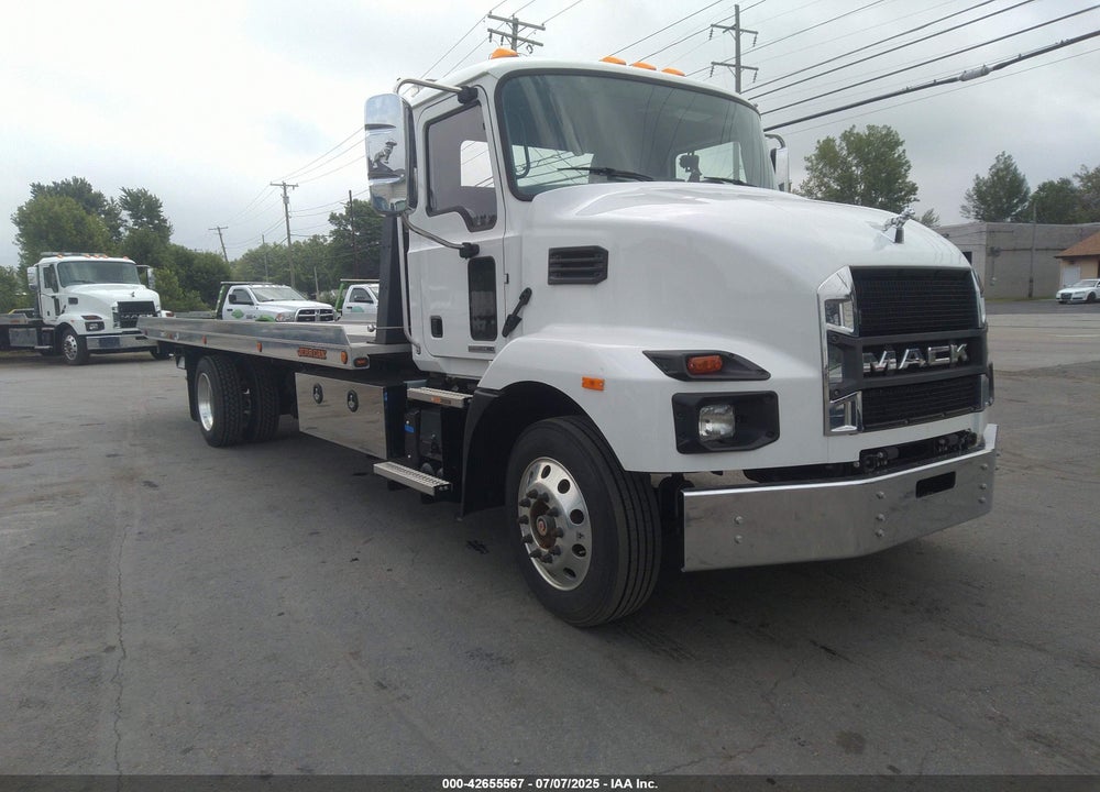 2024 MACK MD VIN: 1M2MDBAA3RS011998