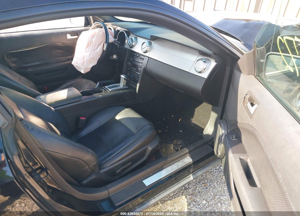 2008 FORD MUSTANG V6 DELUXE/V6 PREMIUM VIN: 1ZVHT80N885180151