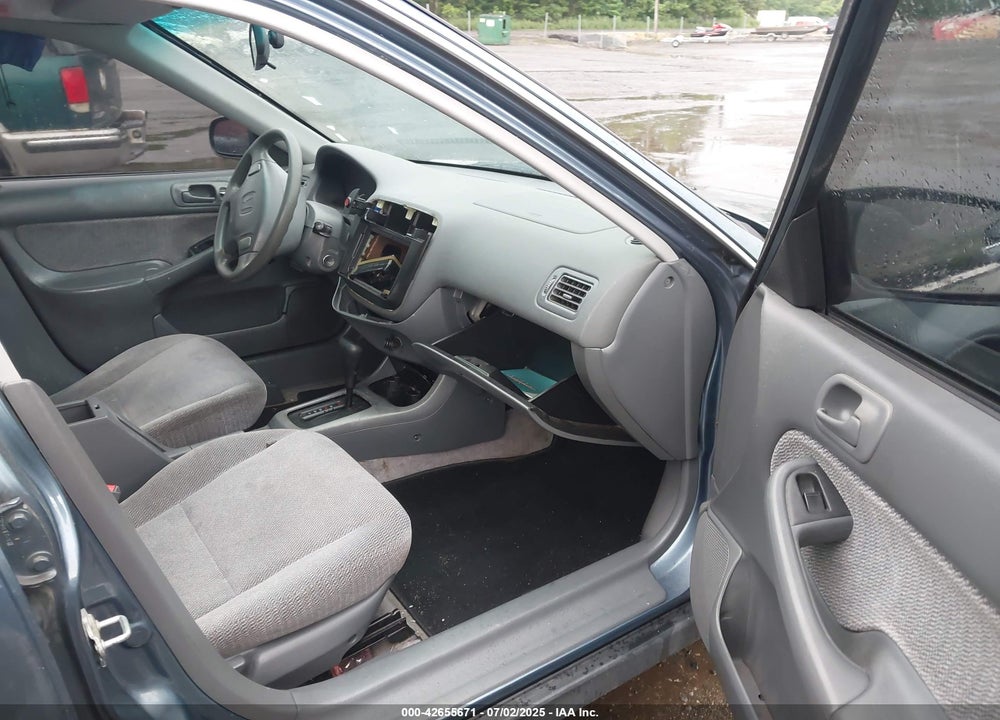 1998 HONDA CIVIC LX VIN: 2HGEJ6670WH629063