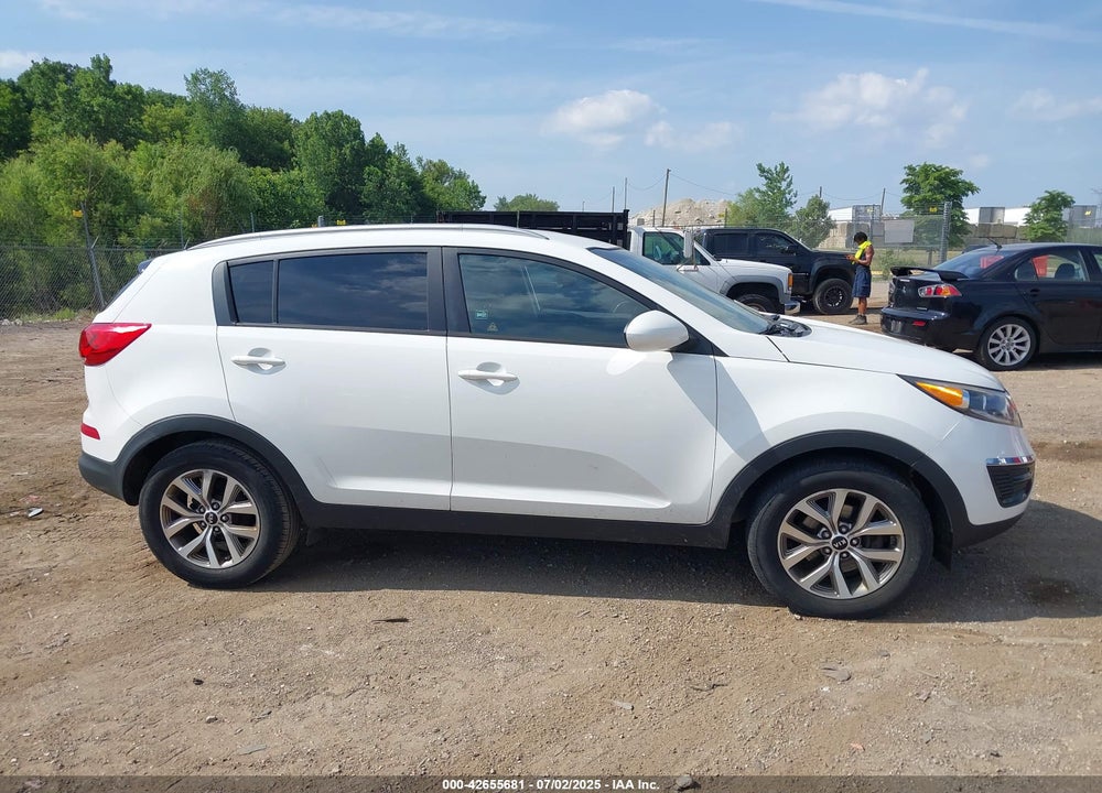 2016 KIA SPORTAGE VIN: KNDPB3ACXG7844793