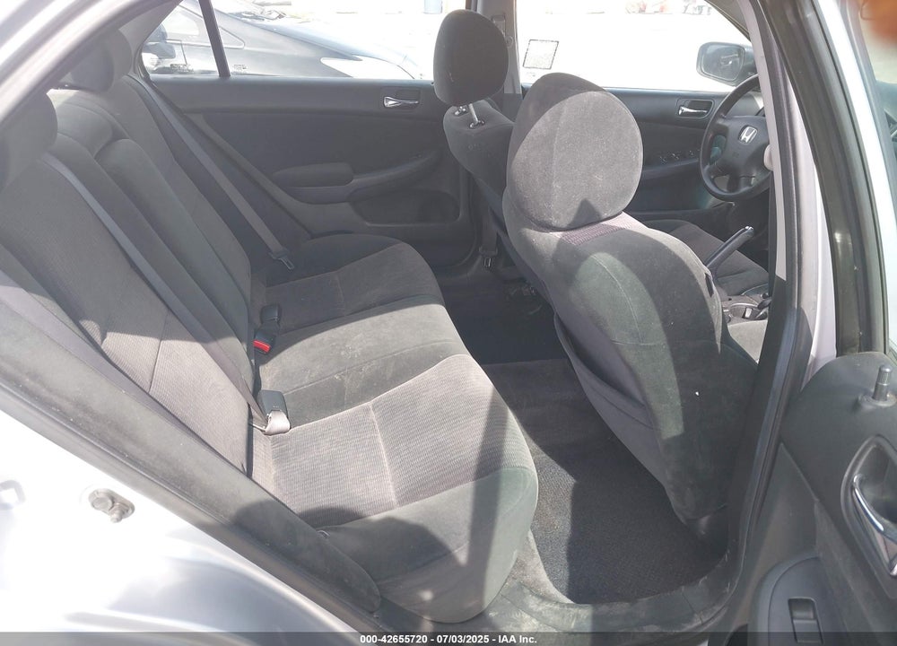 2005 HONDA ACCORD 2.4 LX VIN: 1HGCM55405A146024