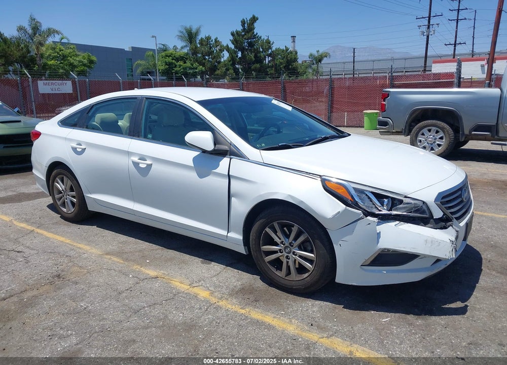 2015 HYUNDAI SONATA SE VIN: 5NPE24AF5FH179092