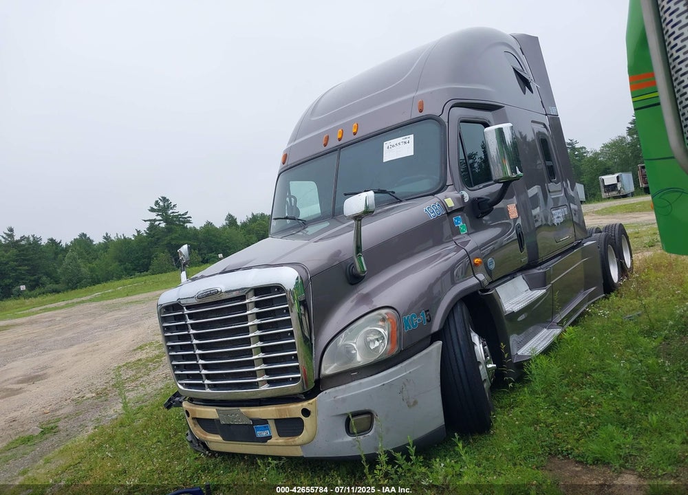 2015 FREIGHTLINER CASCADIA 125 VIN: 3AKJGLD54FSGB5046