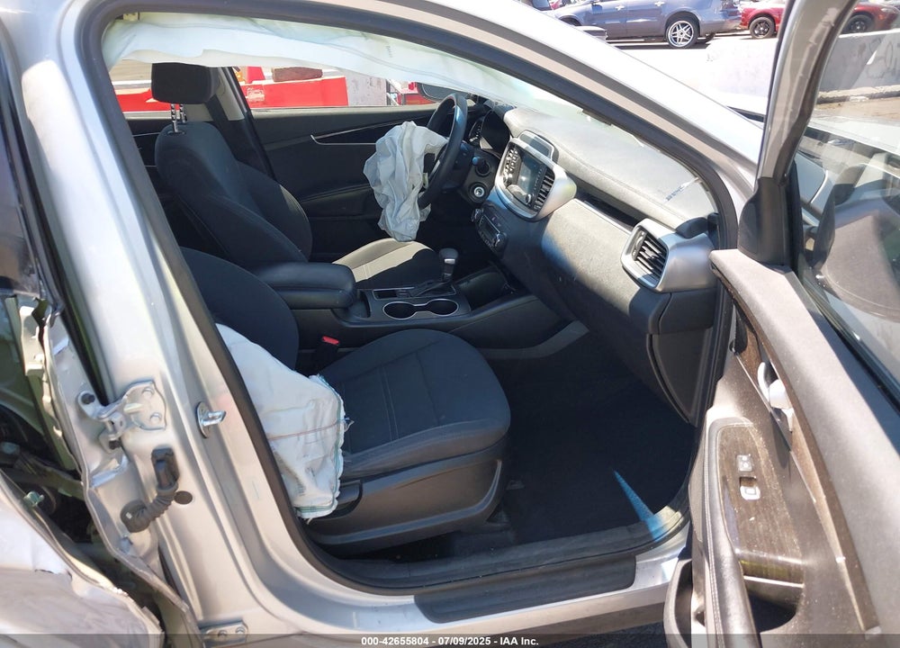 2019 KIA SORENTO VIN: 5XYPG4A54KG443034