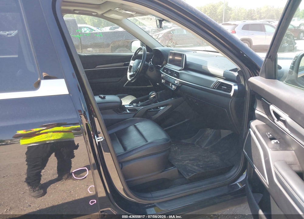 2022 KIA TELLURIDE VIN: 5XYP64HC1NG228304