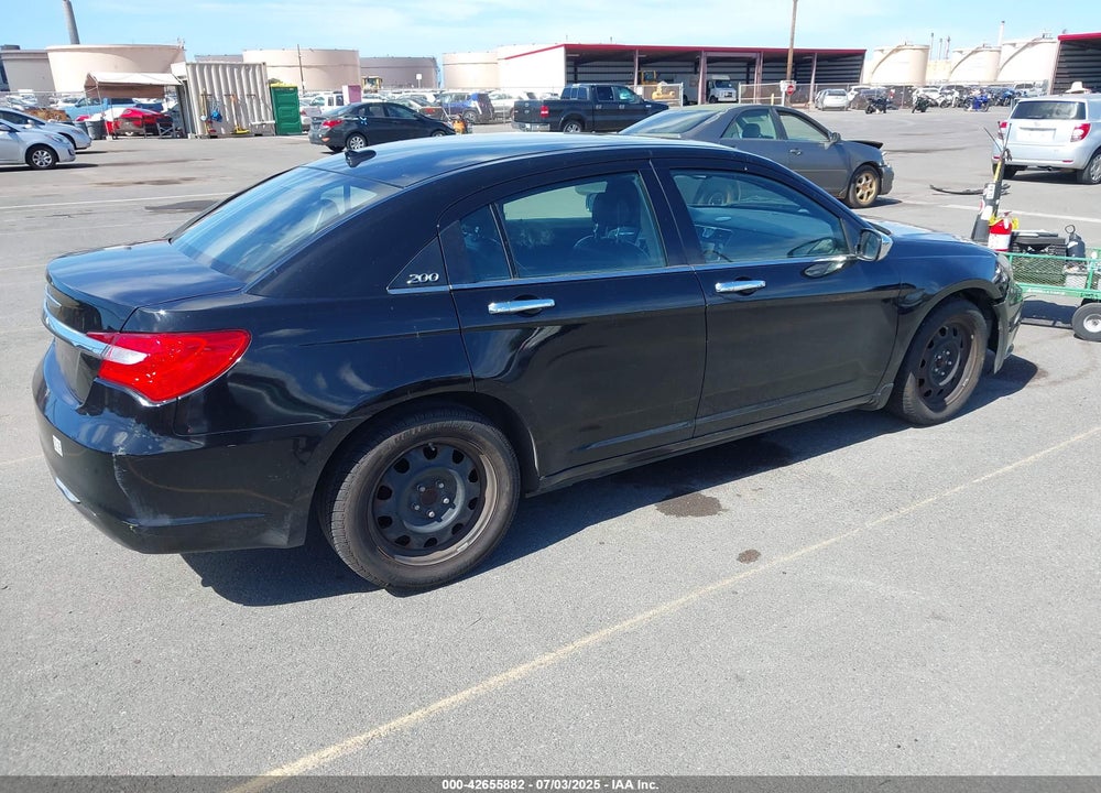 2012 CHRYSLER 200 VIN: 1C3CCBCG2CN222043