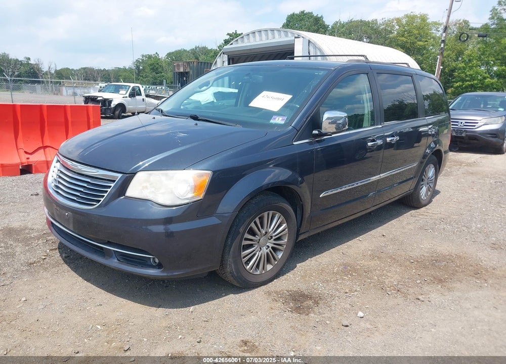 2013 CHRYSLER TOWN & COUNTRY VIN: 2C4RC1CG4DR621685