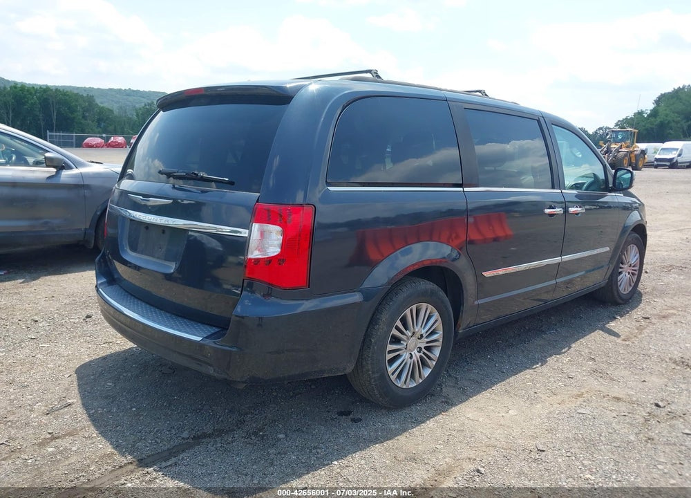 2013 CHRYSLER TOWN & COUNTRY VIN: 2C4RC1CG4DR621685