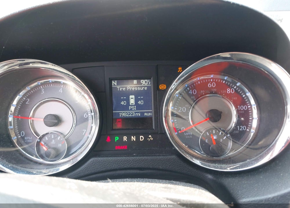 2013 CHRYSLER TOWN & COUNTRY VIN: 2C4RC1CG4DR621685