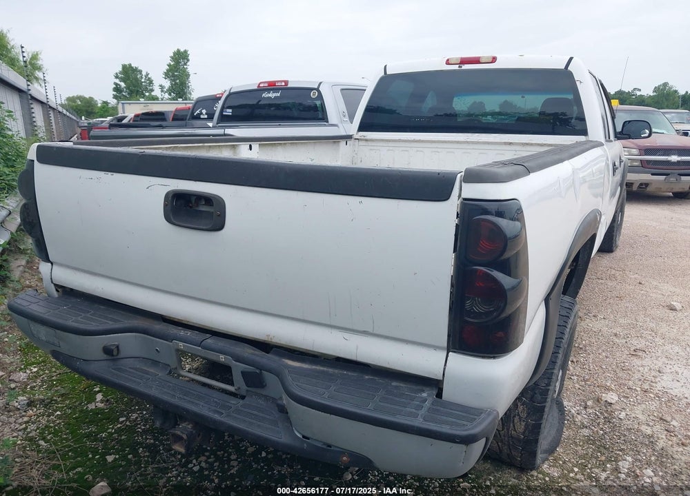 2007 CHEVROLET SILVERADO 2500HD CLASSIC WORK TRUCK VIN: 1GCHC23U67F109140