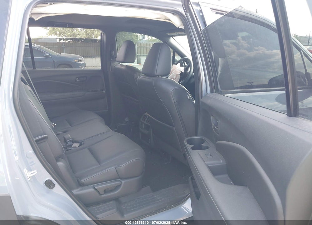 2022 HONDA PASSPORT VIN: 5FNYF8H59NB004976