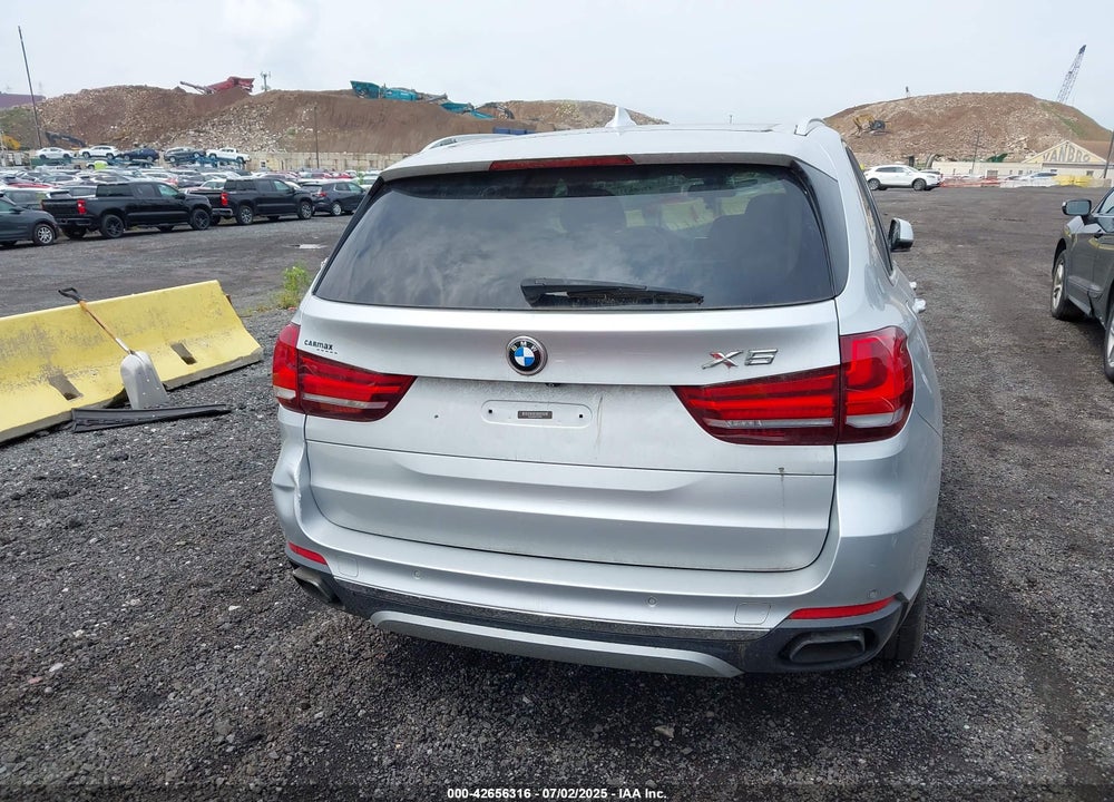2015 BMW X5 VIN: 5UXKR6C52F0J76581