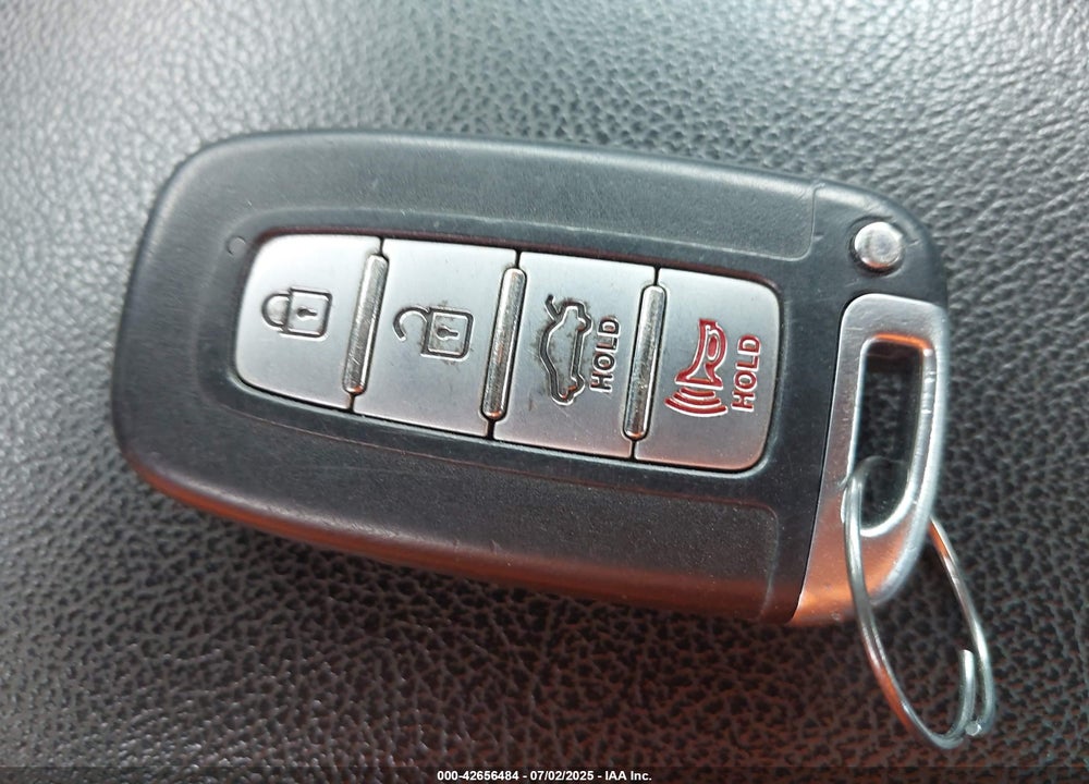 2014 HYUNDAI SONATA VIN: 5NPEC4AC4EH946111