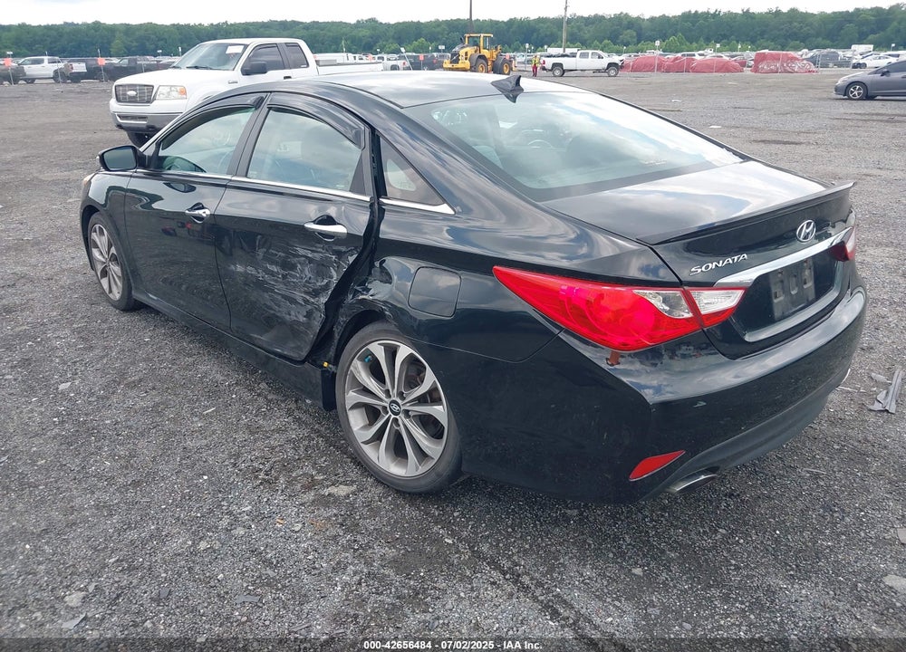 2014 HYUNDAI SONATA VIN: 5NPEC4AC4EH946111