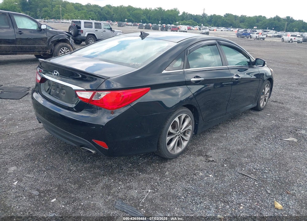 2014 HYUNDAI SONATA VIN: 5NPEC4AC4EH946111
