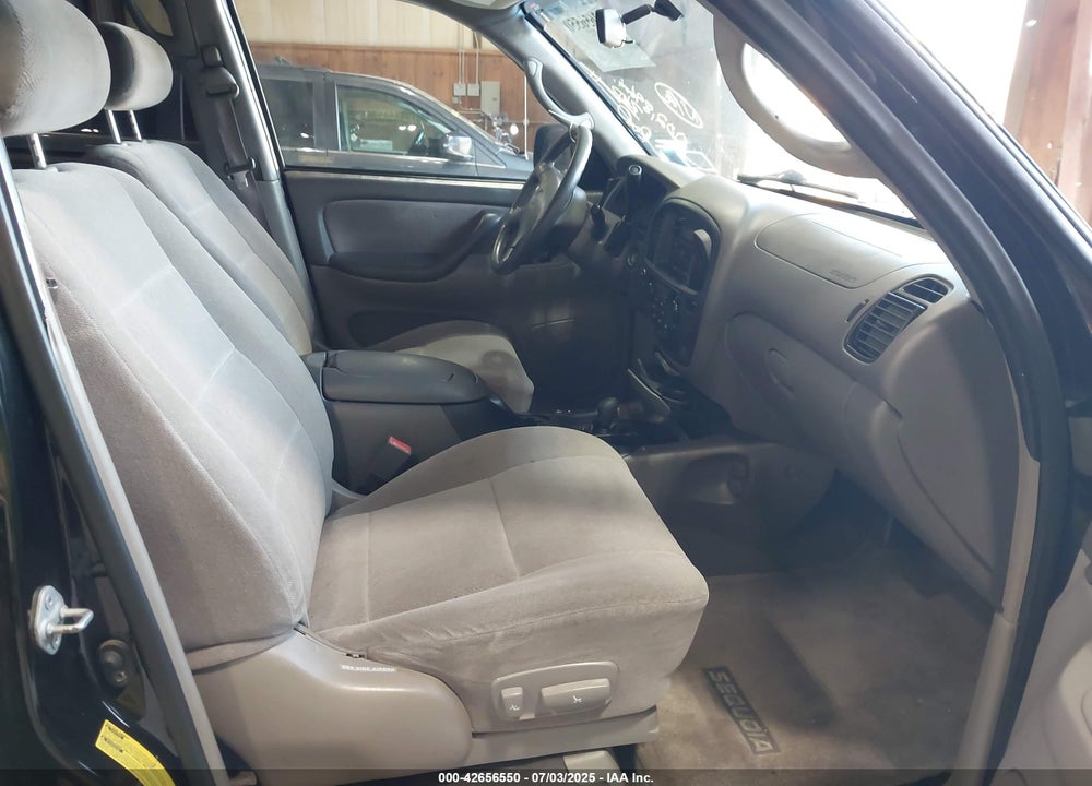 2002 TOYOTA SEQUOIA SR5 V8 VIN: 5TDBT44A62S070824