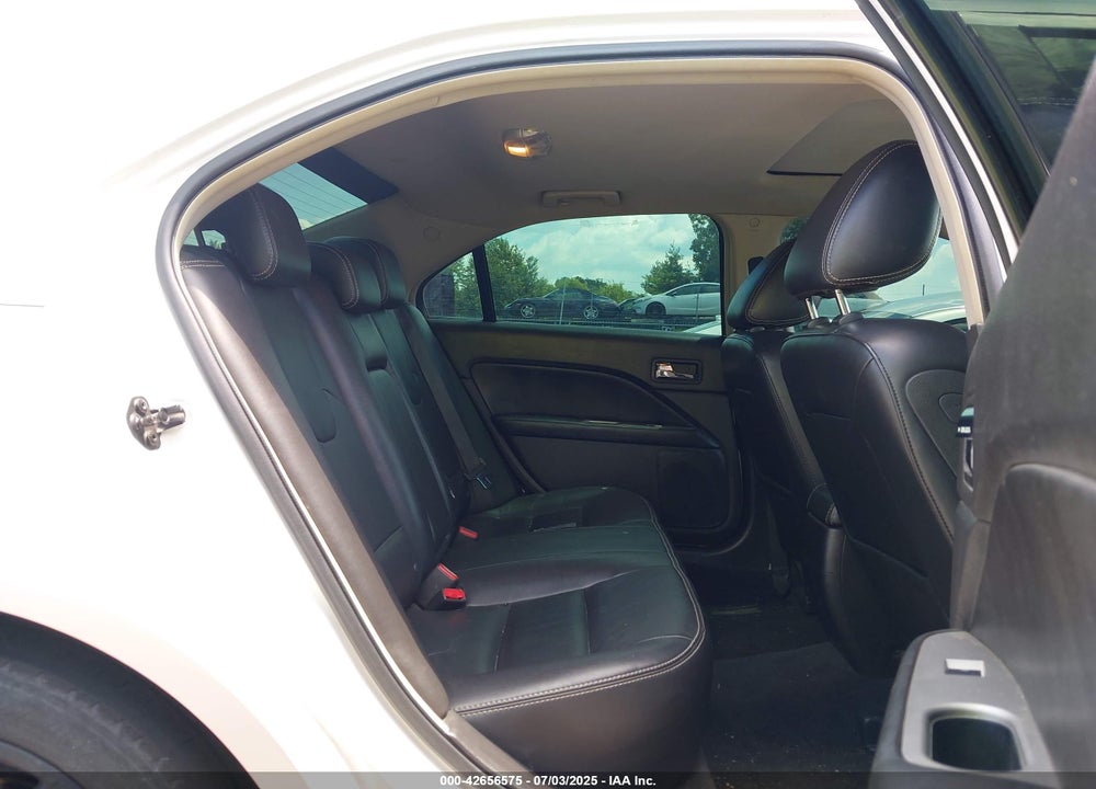 2010 FORD FUSION VIN: 3FAHP0JA3AR371537