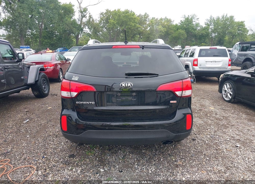 2015 KIA SORENTO VIN: 5XYKTCA61FG592404