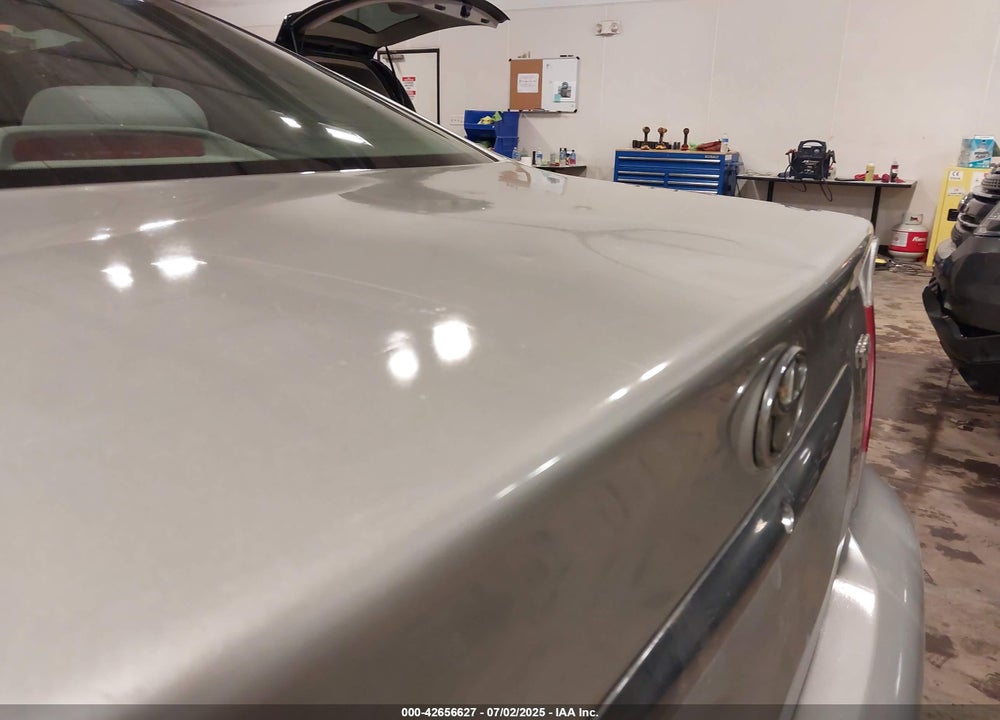 2005 TOYOTA CAMRY VIN: 4T1BF32K85U590239