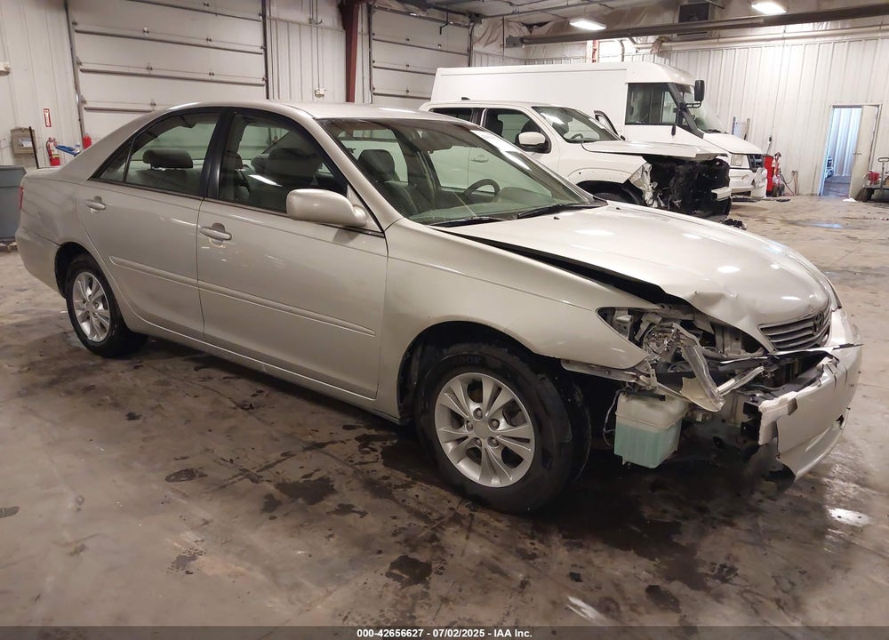 2005 TOYOTA CAMRY VIN: 4T1BF32K85U590239