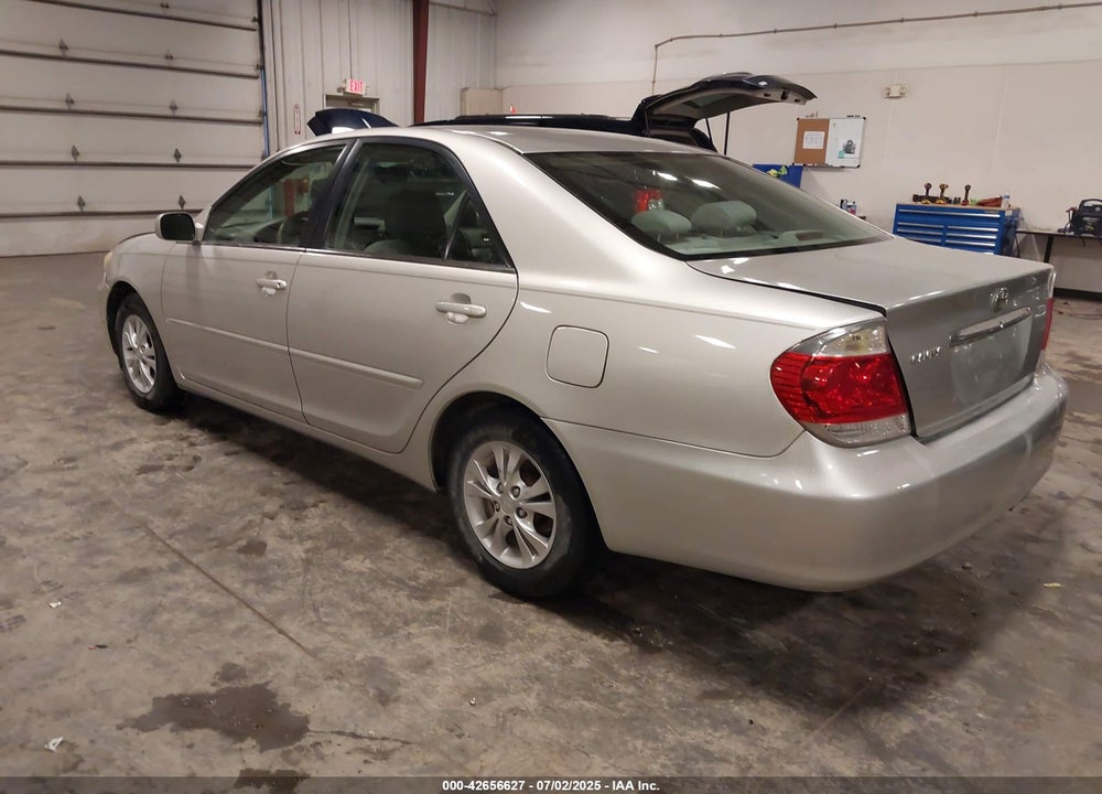 2005 TOYOTA CAMRY VIN: 4T1BF32K85U590239
