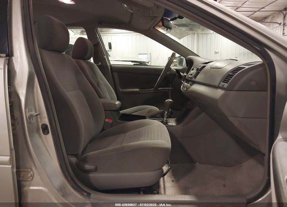 2005 TOYOTA CAMRY VIN: 4T1BF32K85U590239