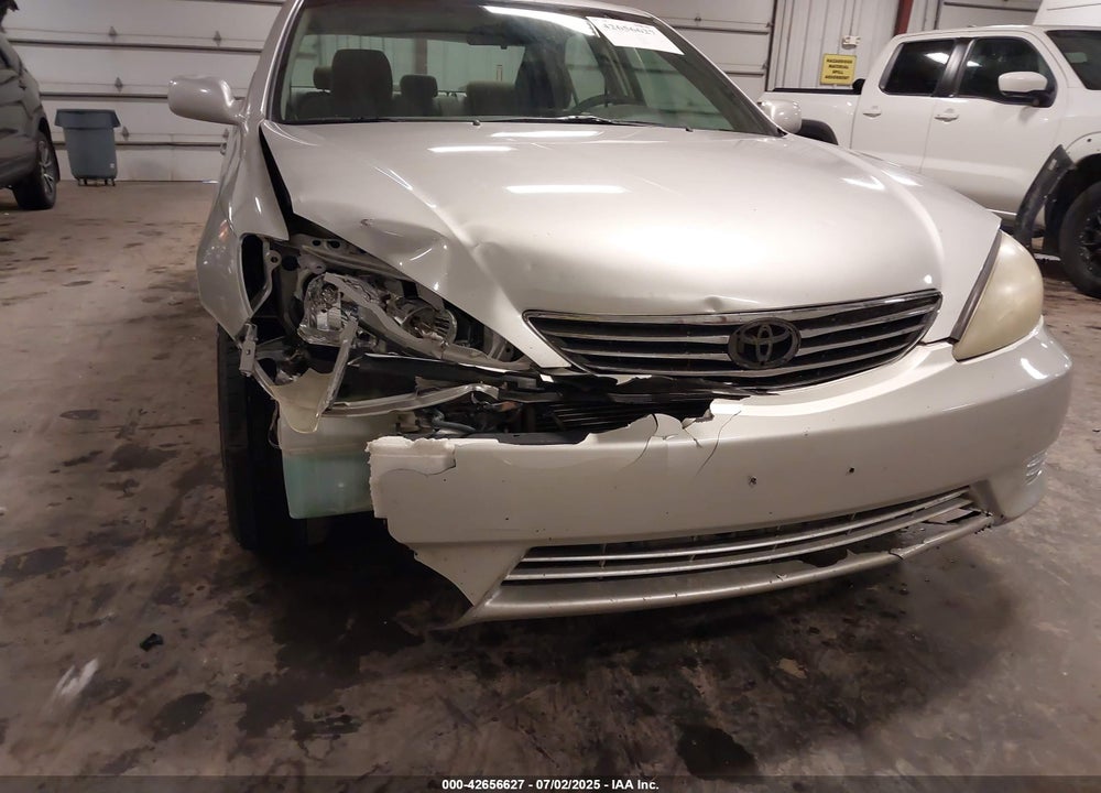 2005 TOYOTA CAMRY VIN: 4T1BF32K85U590239