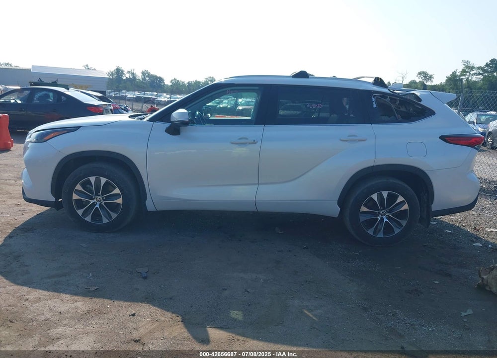2022 TOYOTA HIGHLANDER VIN: 5TDHZRBH6NS172134
