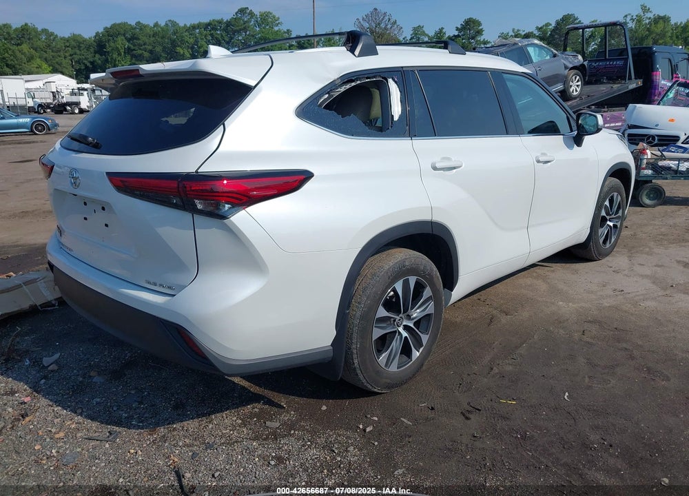 2022 TOYOTA HIGHLANDER VIN: 5TDHZRBH6NS172134