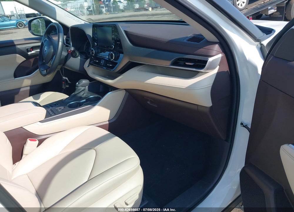 2022 TOYOTA HIGHLANDER VIN: 5TDHZRBH6NS172134