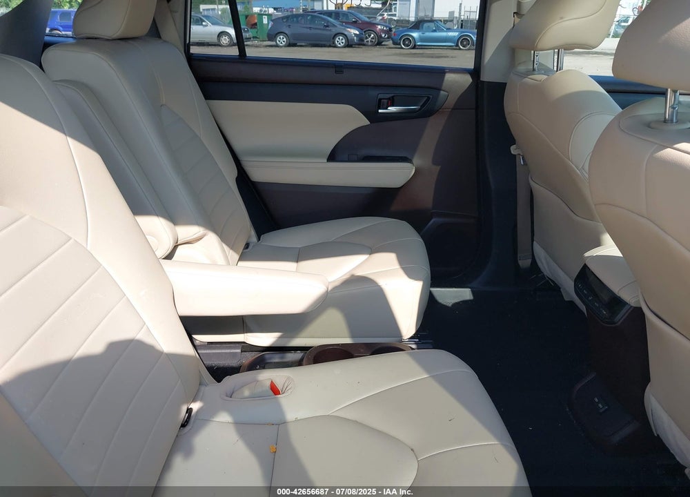 2022 TOYOTA HIGHLANDER VIN: 5TDHZRBH6NS172134