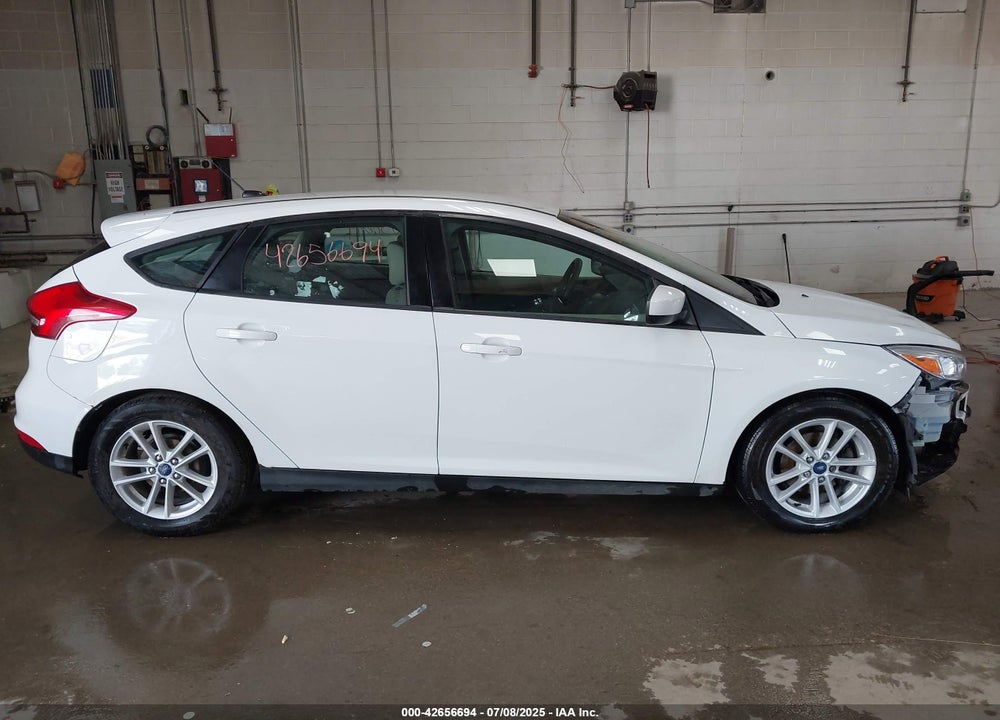 2018 FORD FOCUS SE VIN: 1FADP3K22JL237026