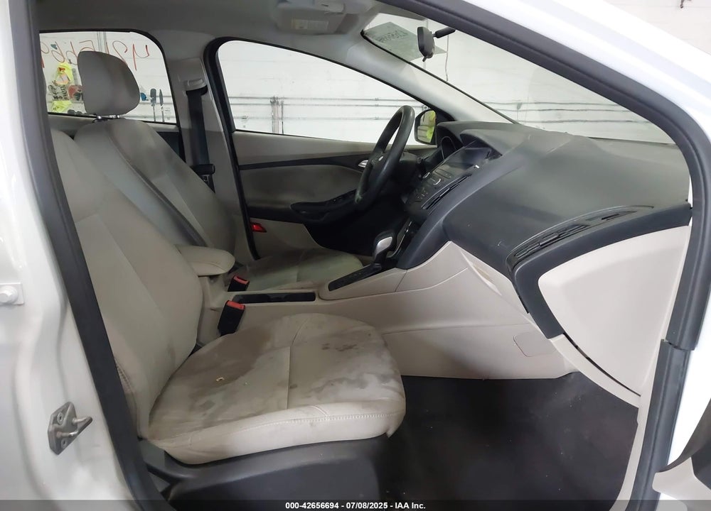 2018 FORD FOCUS SE VIN: 1FADP3K22JL237026