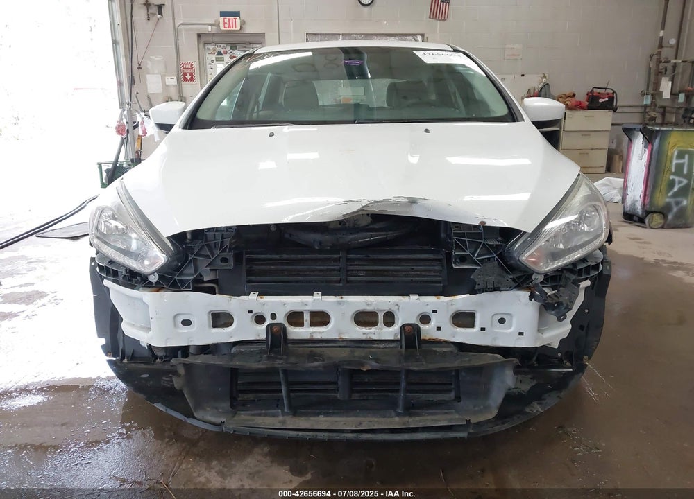 2018 FORD FOCUS SE VIN: 1FADP3K22JL237026