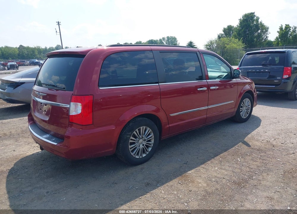 2016 CHRYSLER TOWN & COUNTRY TOURING-L ANNIVERSARY EDITION VIN: 2C4RC1CG2GR208152