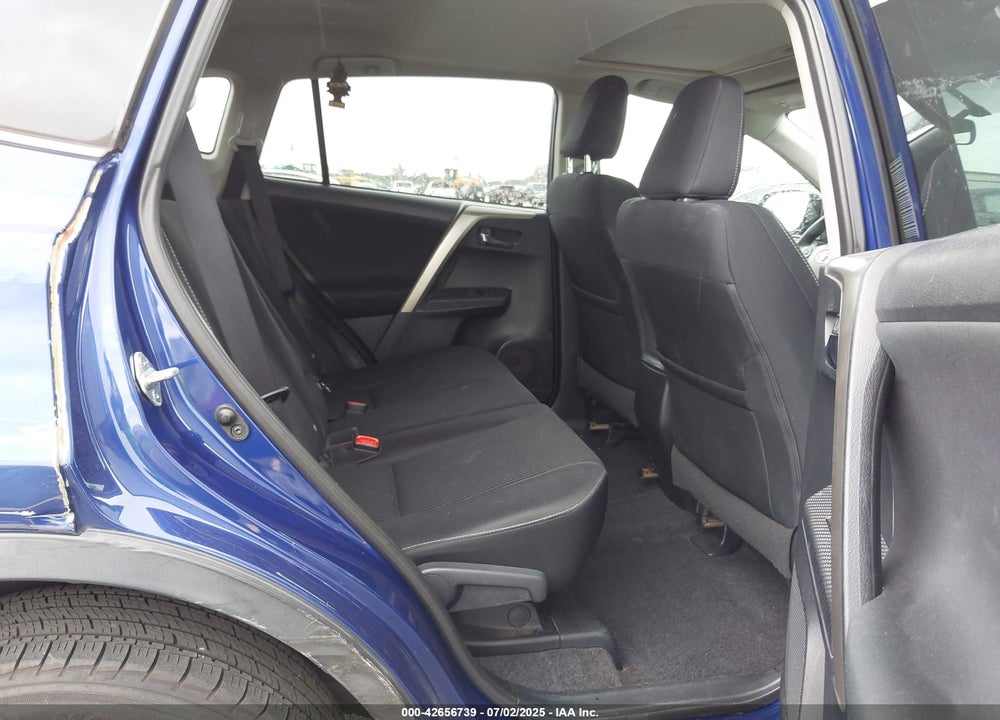 2015 TOYOTA RAV4 VIN: 2T3WFREV7FW198095