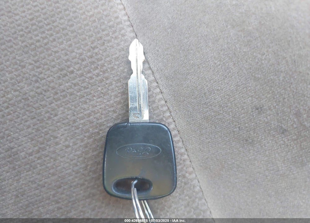 2002 FORD FOCUS SE VIN: 1FAFP34P72W329783