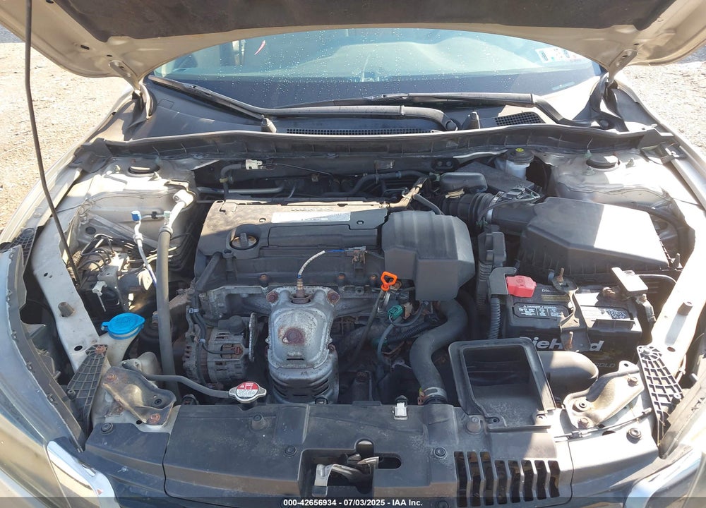 2013 HONDA ACCORD VIN: 1HGCR2F33DA250138