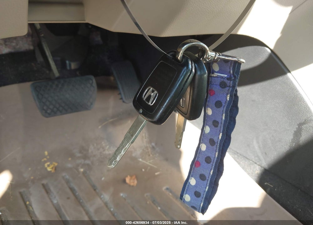 2013 HONDA ACCORD VIN: 1HGCR2F33DA250138