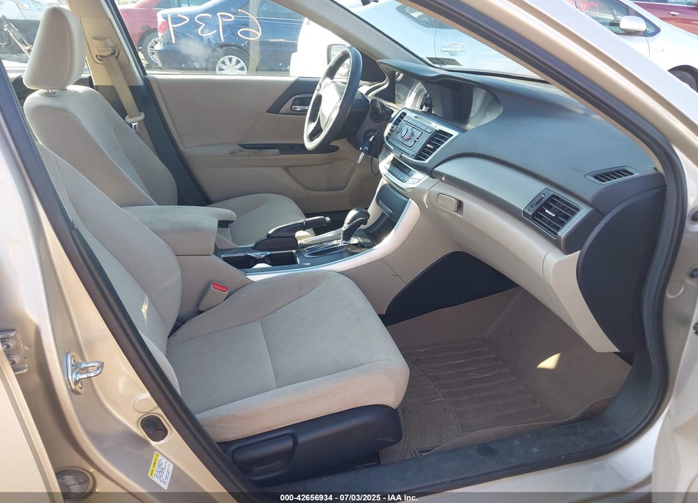 2013 HONDA ACCORD VIN: 1HGCR2F33DA250138
